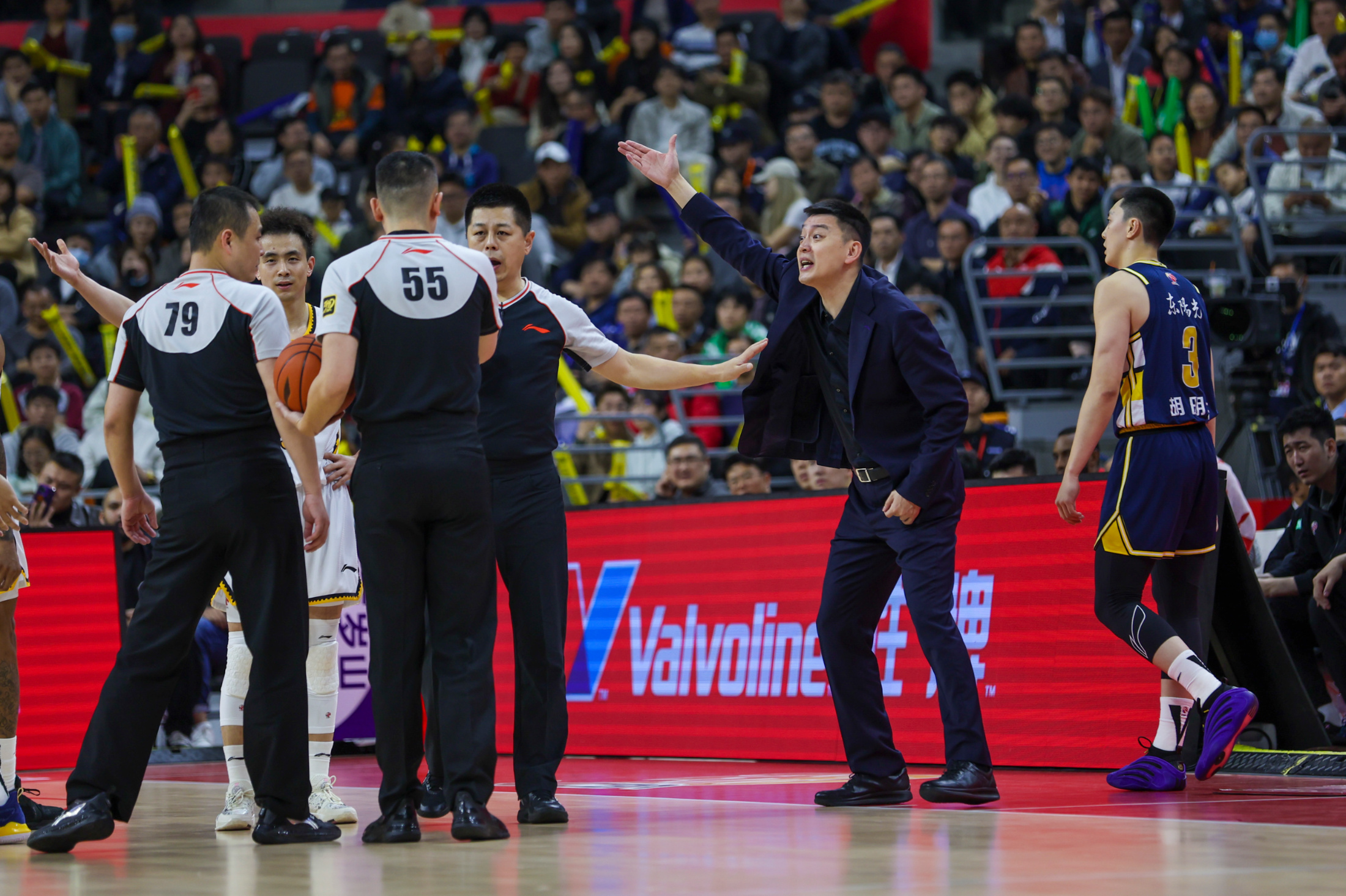 爱游戏中国官网 -今晨突围战来临，广厦男篮围绕NBA季后赛状态回暖，媒体盛赞，更衣室氛围转暖的简单介绍